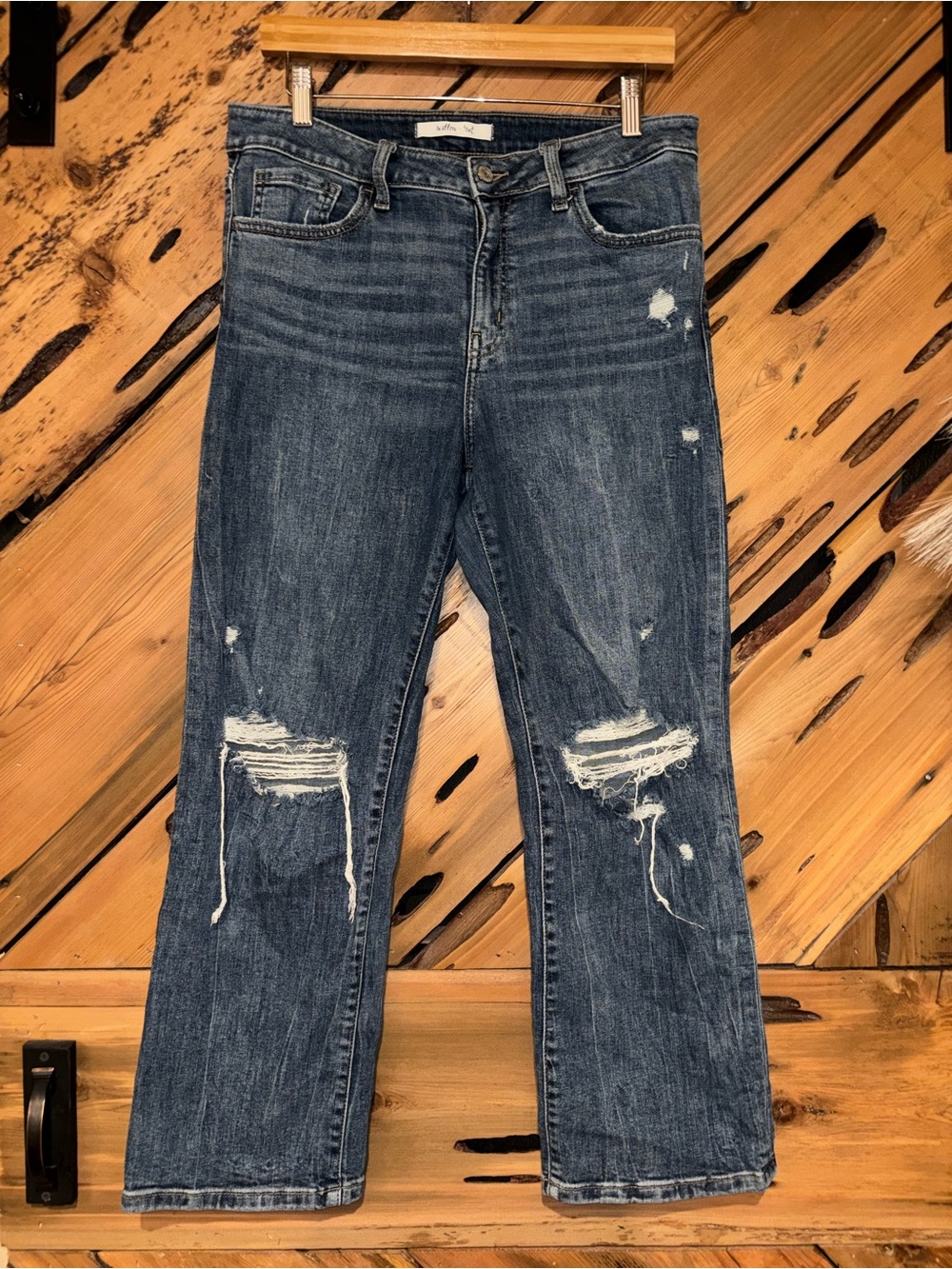 Willow & Root Distressed Cropped Jeans in Washed Blue